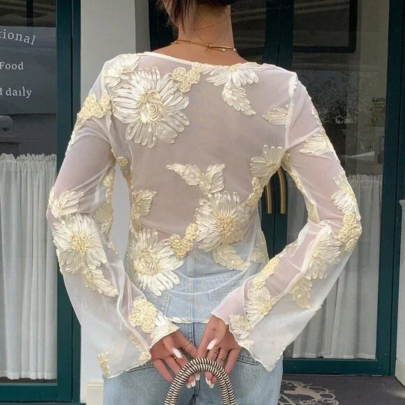 Apricot Elegant Women's Floral Mesh Long Sleeve Blouse - Picture 2 of 6